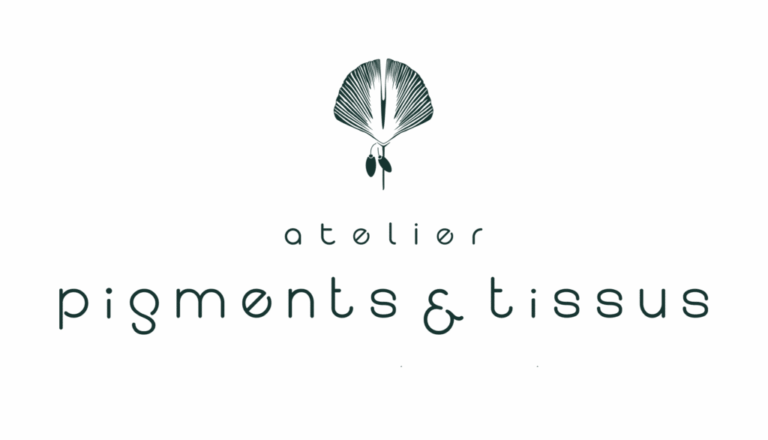 logo principal web emeraude fond transparent atelier pigments tissus 2023 1024x586 1 768x440